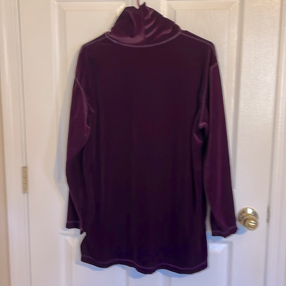 SJBSport Purple turtleneck sweater, Size L - Picture 3 of 6